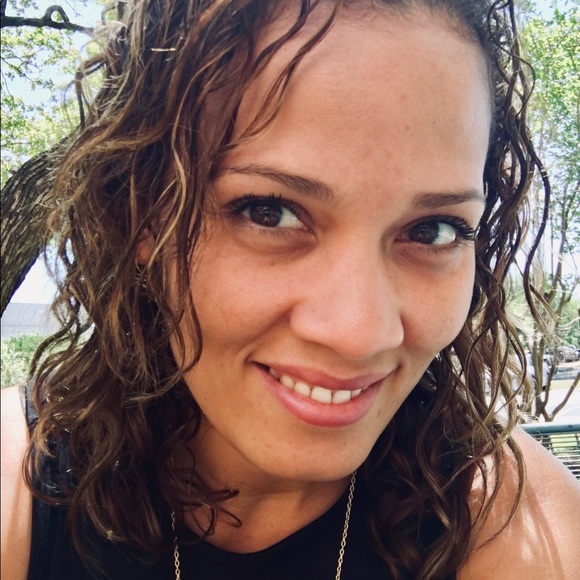 Meet your Posher, Munirih - Picture 1 of 1